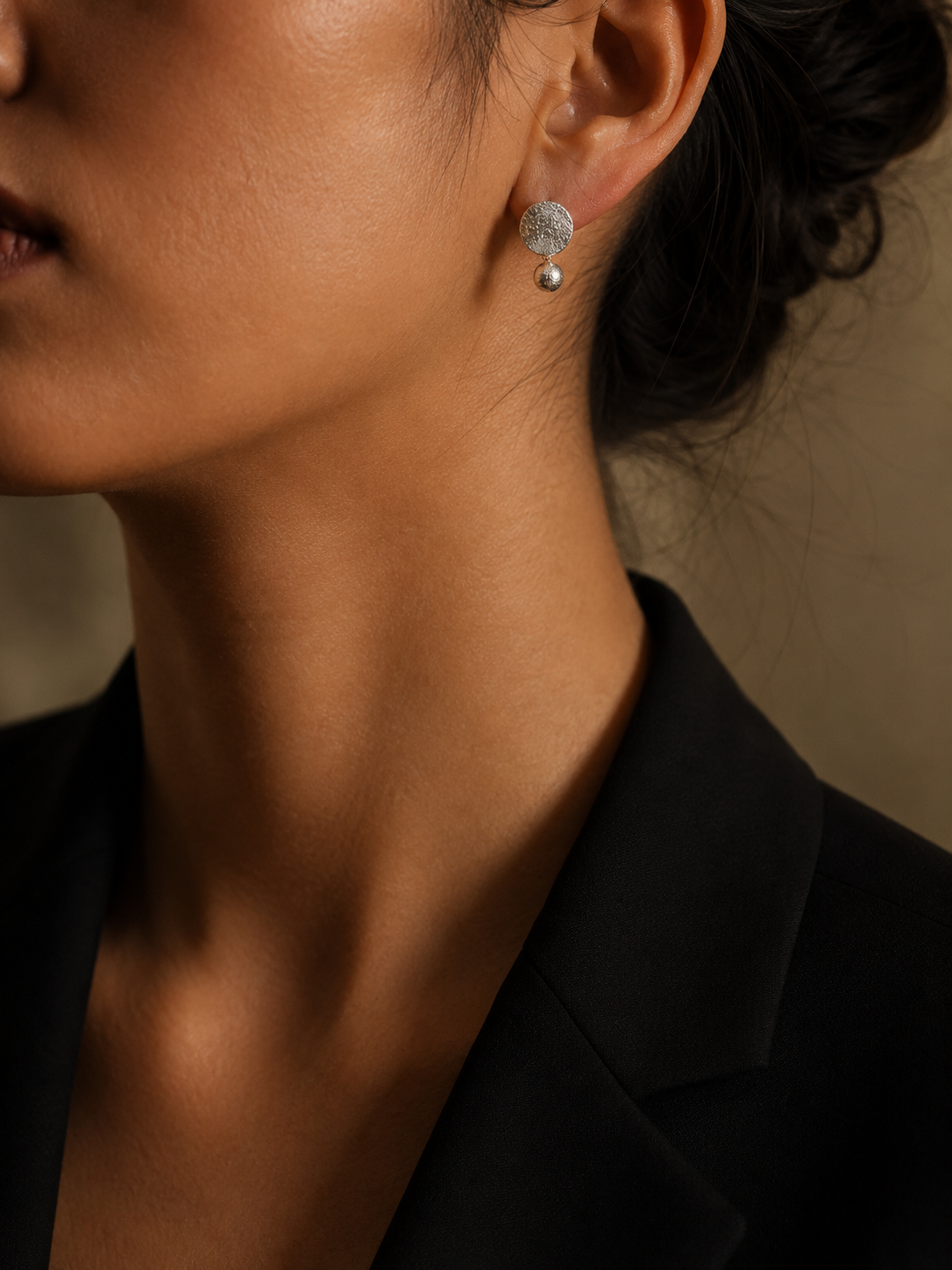 Muse Dot Earings