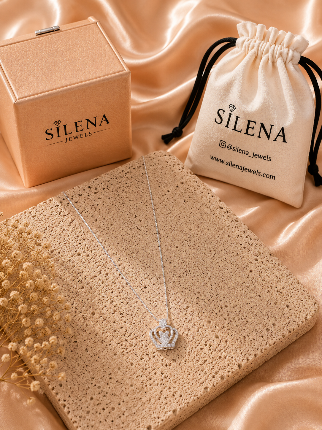 Crowned Heart Necklace - Image 3